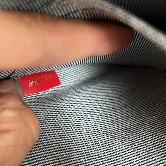 NWOT Louis Vuitton Limited Edition Demin Patchwork Neverfull MM Pouchette - Picture 10 of 10